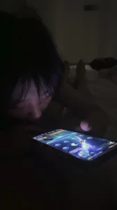 跟男朋友开麦还要吃鸡巴的可爱短发妹子